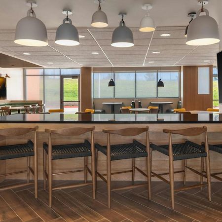 Fairfield By Marriott Inn & Suites Kansas City At The Legends Buitenkant foto