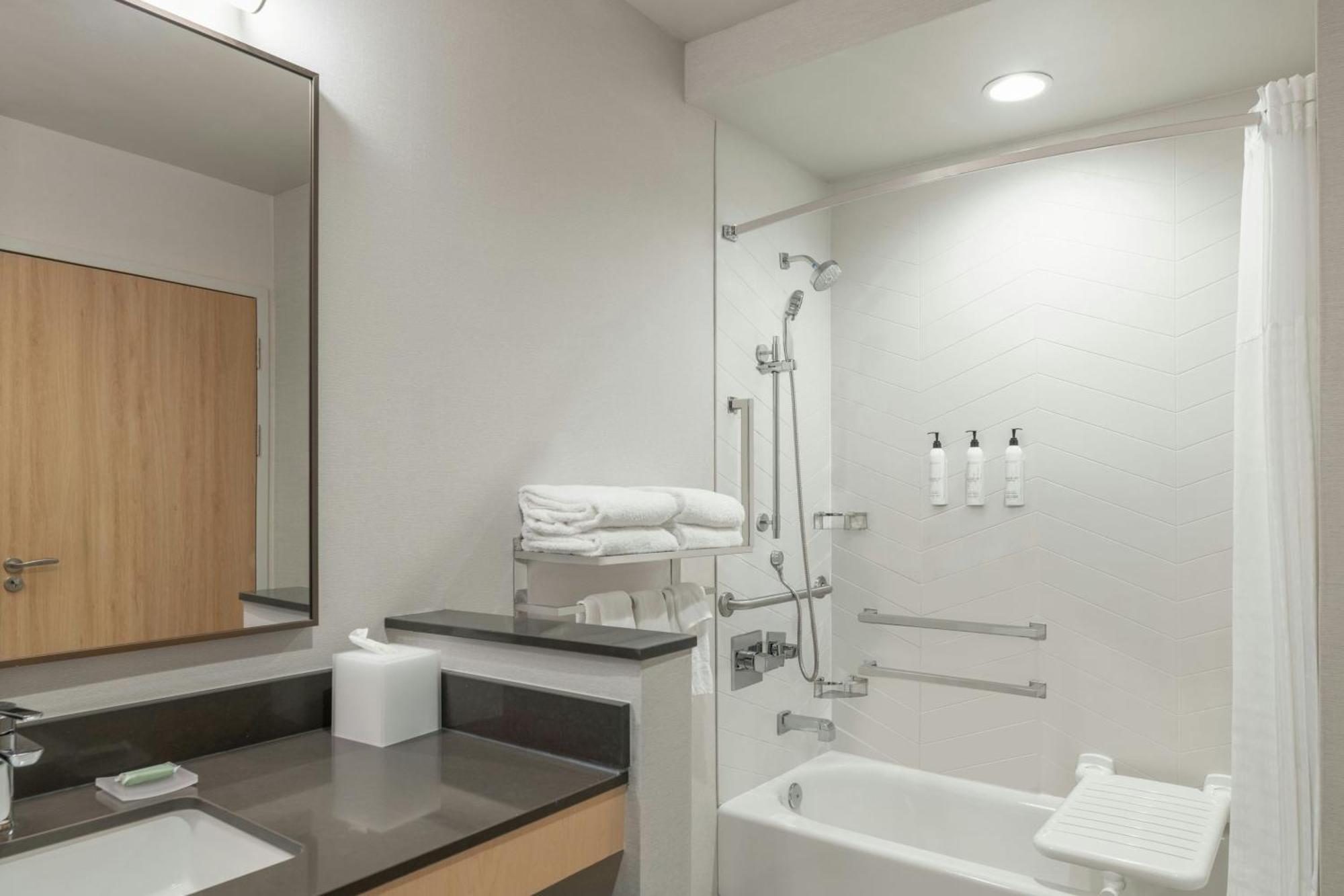 Fairfield By Marriott Inn & Suites Kansas City At The Legends Buitenkant foto
